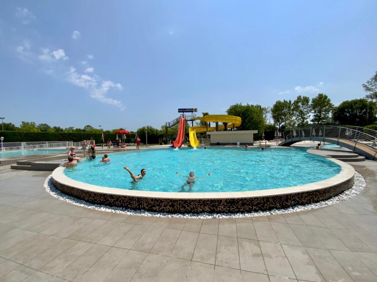 Volare Camp In Villaggio San Francesco Duna Verde Luaran gambar